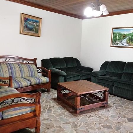 Hotel Alamo Internacional Сан Салвадор Екстериор снимка